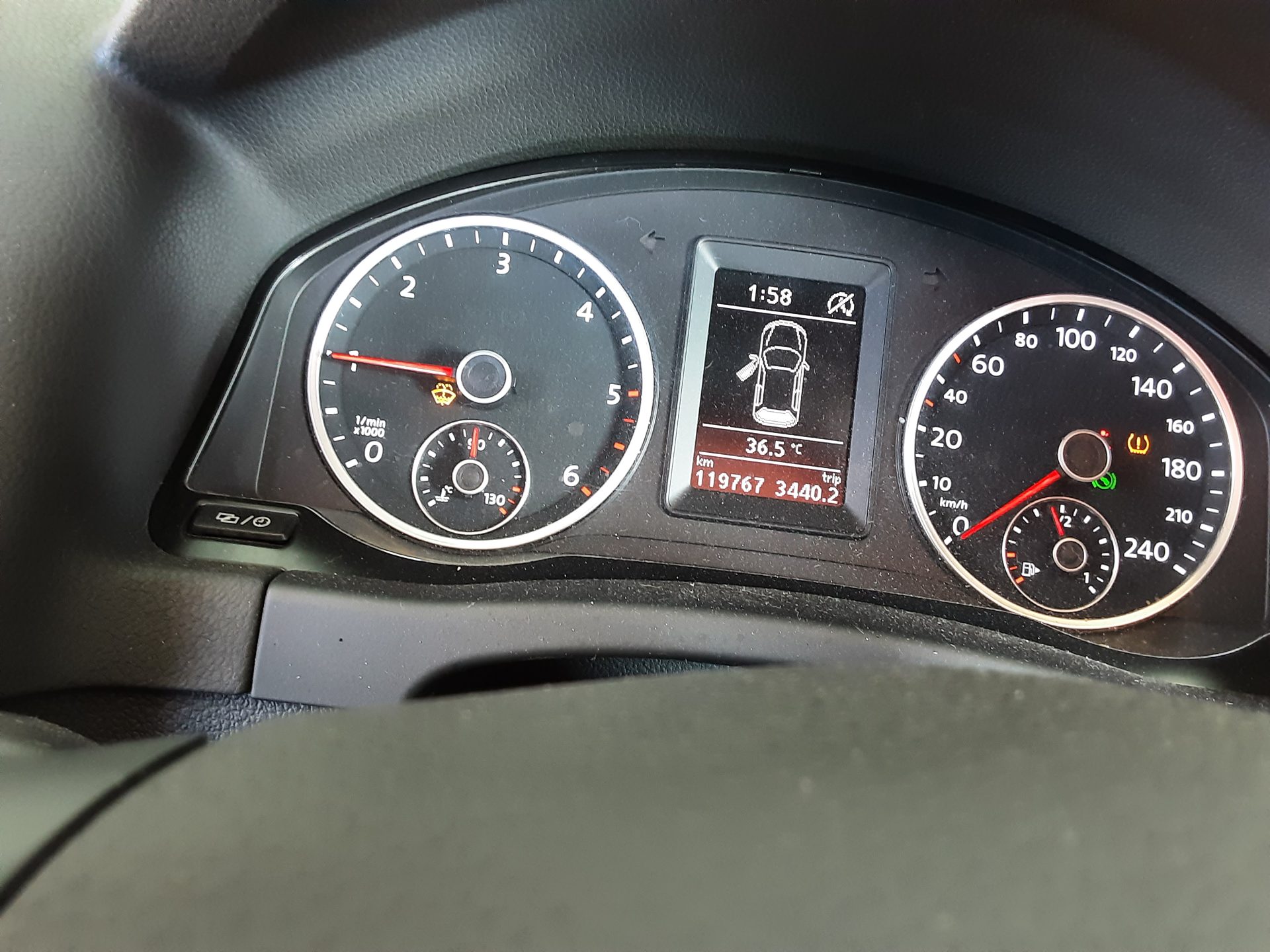 فولكس فاجن تيجوان 2.0 TDI Bluemotion بريميوم 2015 بريميوم