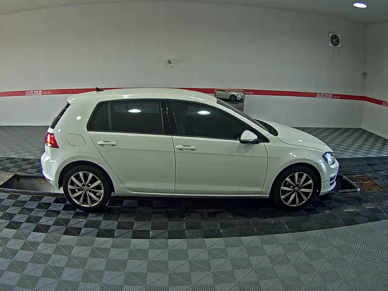 فولكس فاجن جولف (7Th Gen) 1.6 TDI Bluemotion 2013