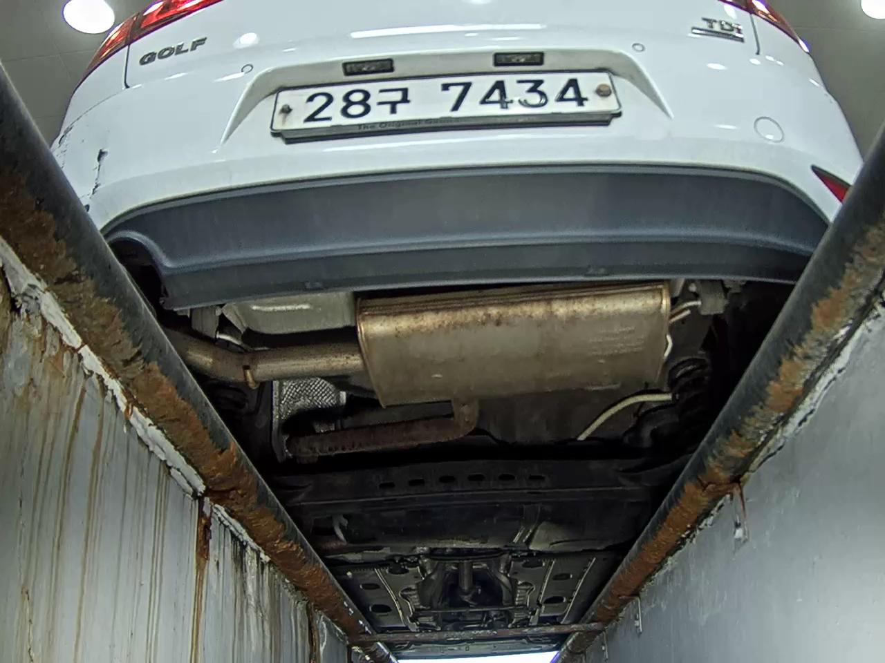 فولكس فاجن جولف (7Th Gen) 1.6 TDI Bluemotion 2013