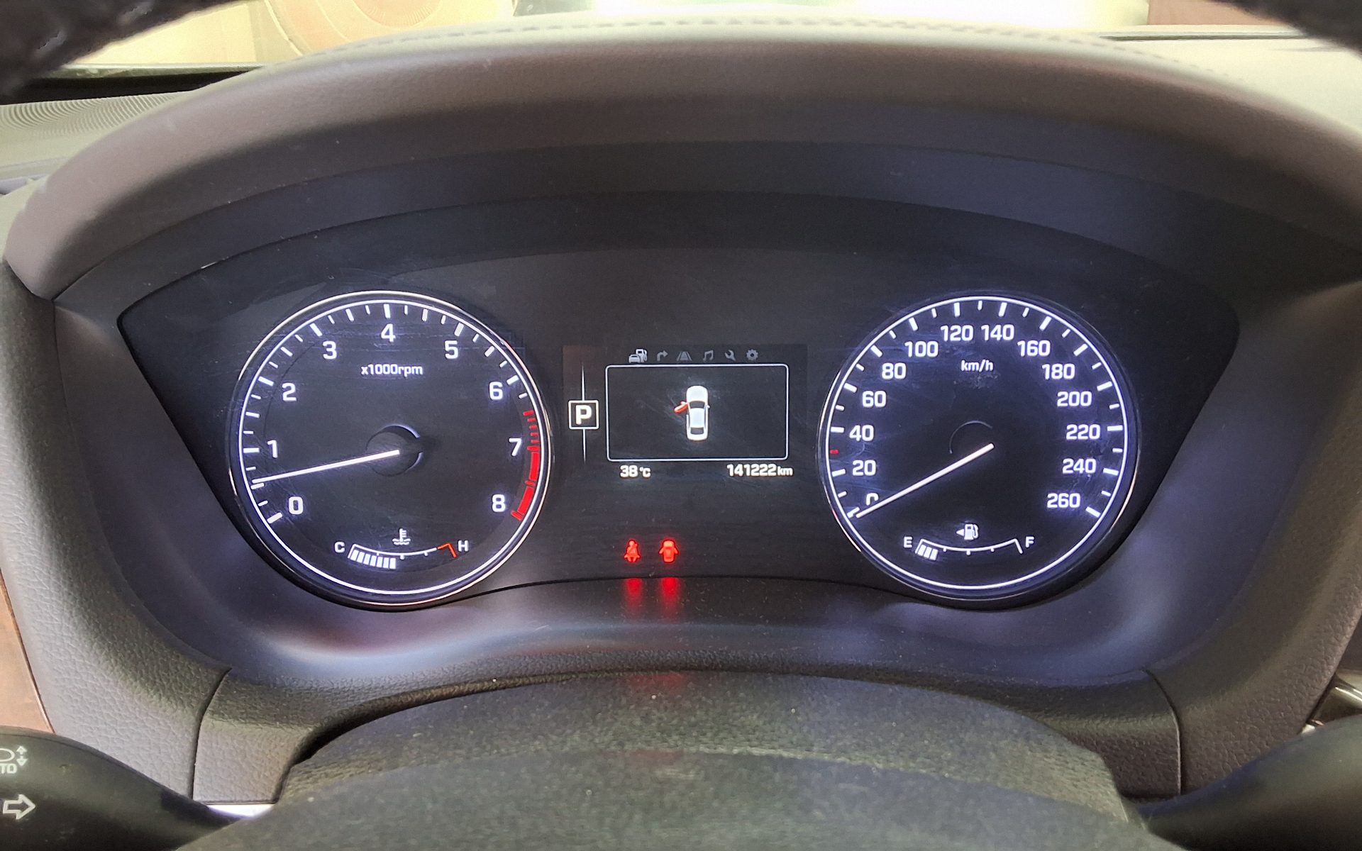 هيونداي جينيسيس Dh G330 دفع كلي بريميوم 2016 دفع رباعي بريميوم