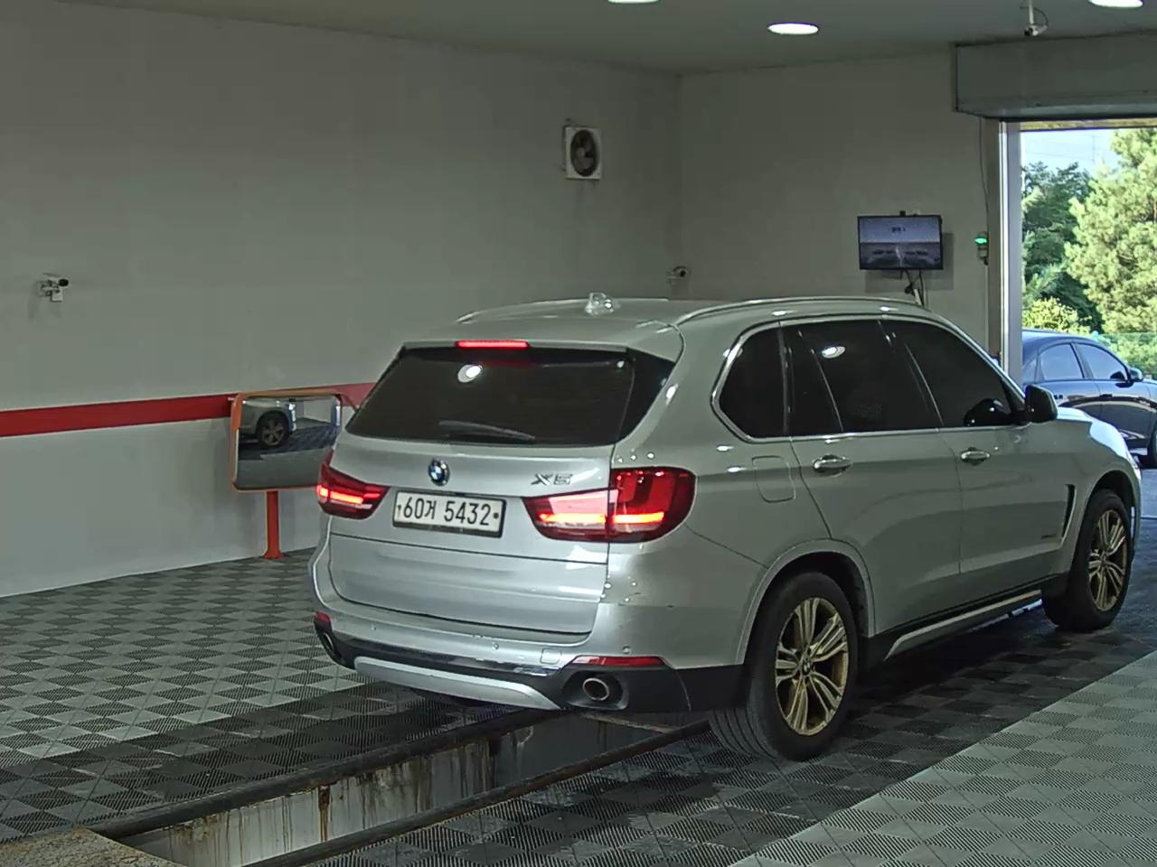 بي إم دبليو X5 (3Rd Gen) 30D إكس درايف 2015