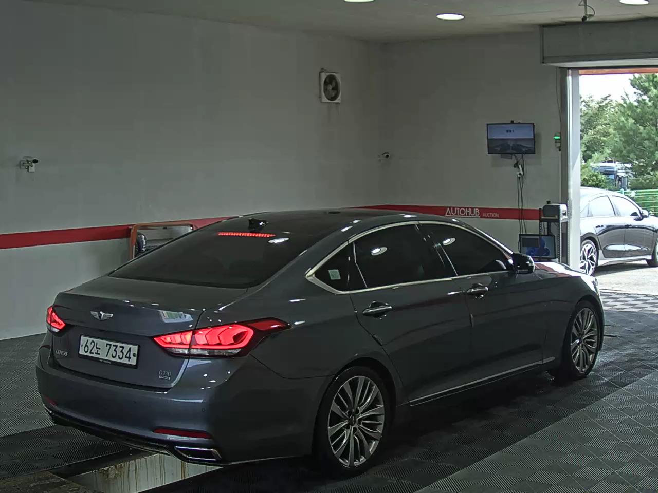 هيونداي جينيسيس Dh G330 دفع كلي بريميوم 2016 دفع رباعي بريميوم