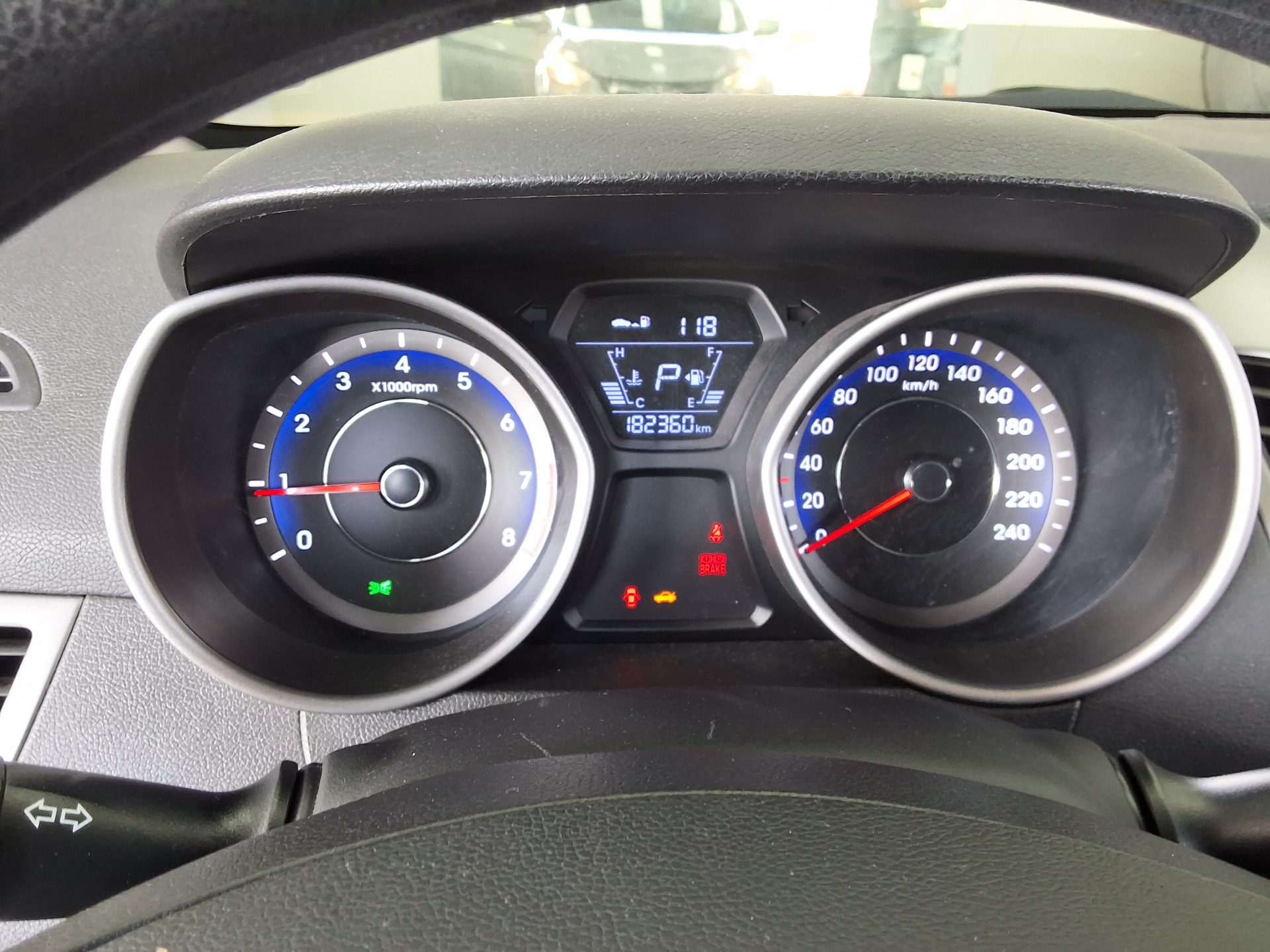 2014 - hyundai avante
