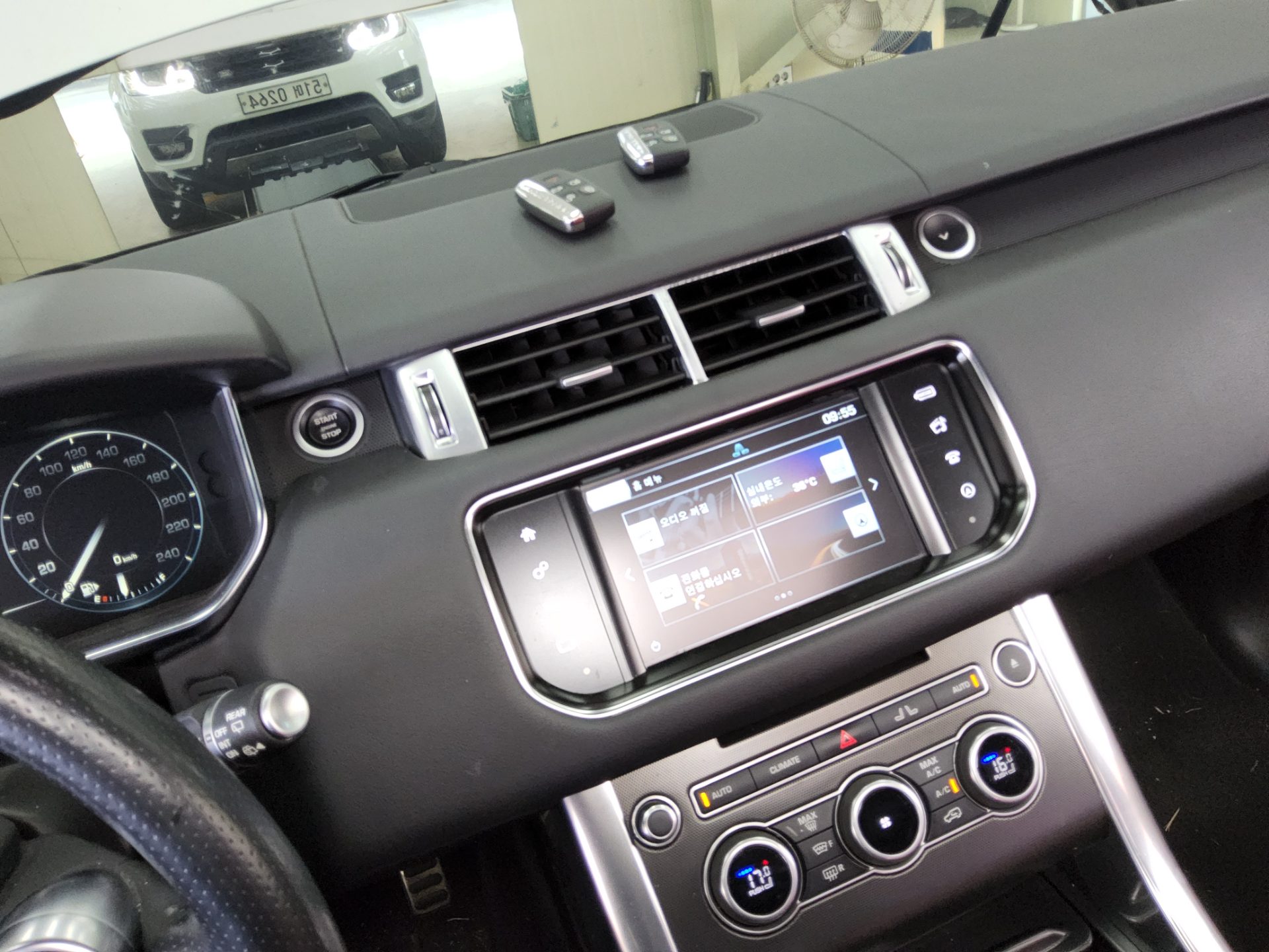 2016 - land rover range rover