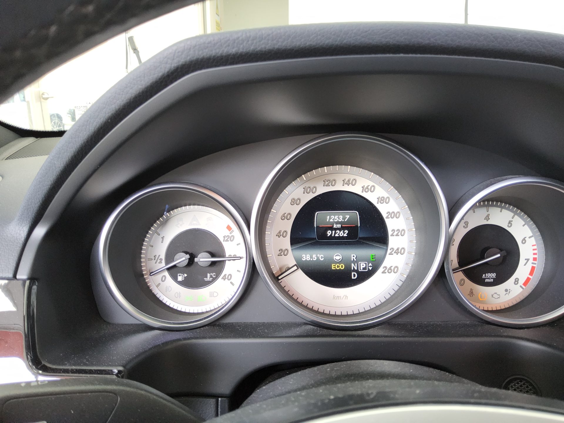 مرسيدس بنز E Class (4Th Gen) E350 فورماتيك Intelligent Drive 2014 4MATIC