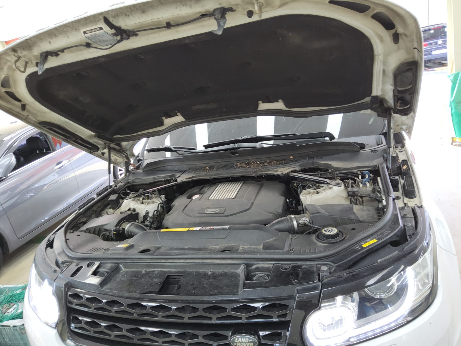 2016 - land rover range rover