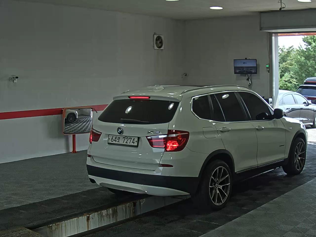 بي إم دبليو X3 (2Nd Gen) 20D إكس درايف مرتفع 2013