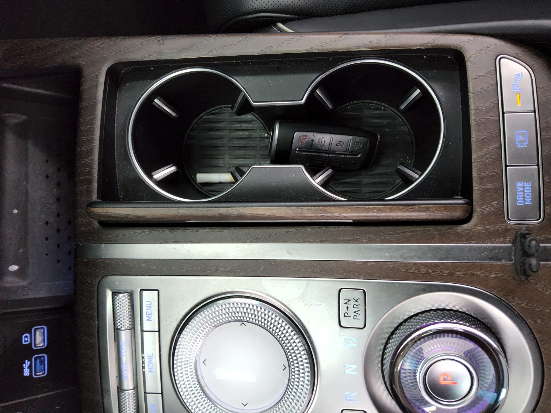 2022 - genesis eg80