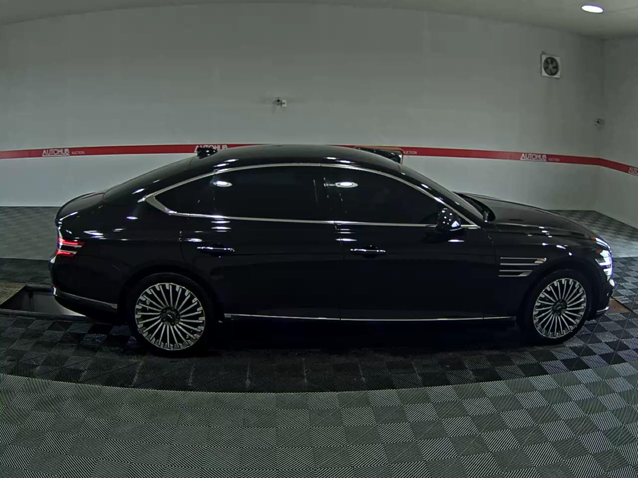 2022 - genesis eg80