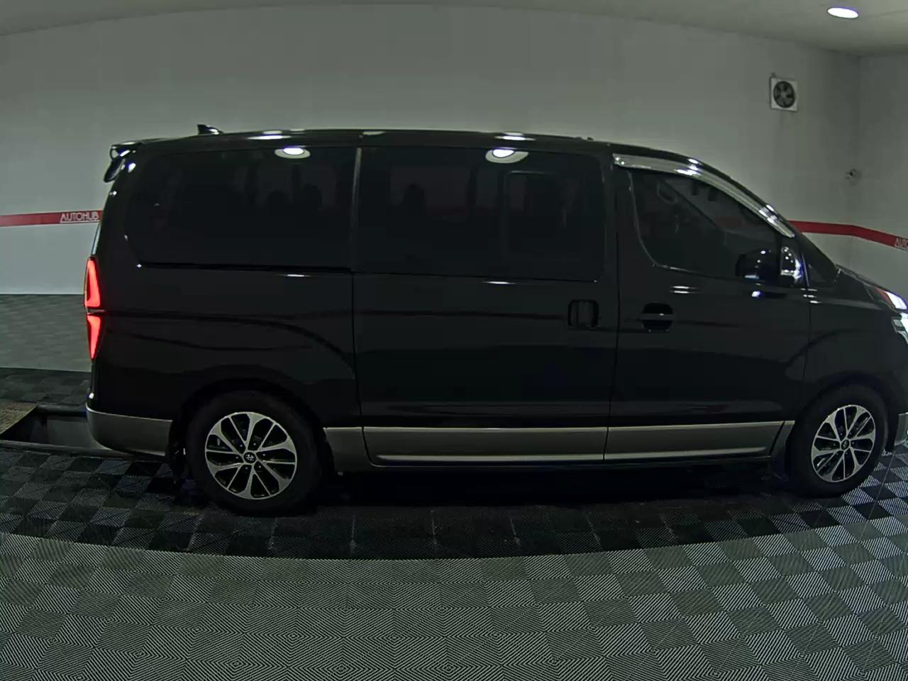 2019 - hyundai grand starex