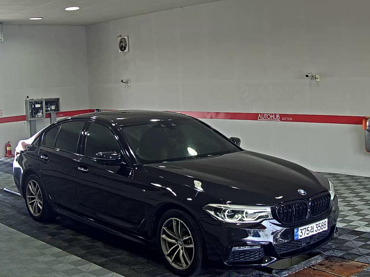 بي إم دبليو 5 Series (7Th Gen) 520D إكس درايف M Sport Pack بلس 2017 SPORT PLUS