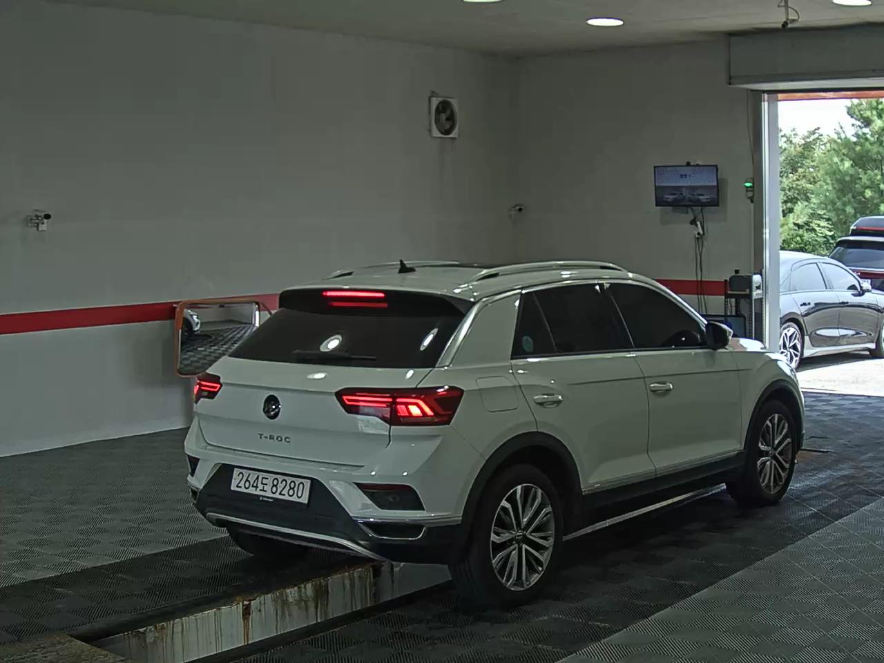 2021 - volkswagen t-roc