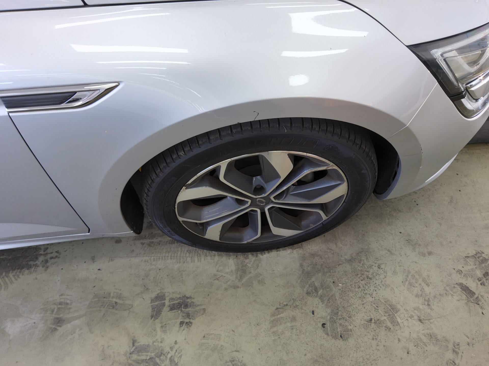 رينو (Samsung) إس إم 6 2.0 Lpe Disabled Vehicle Se 2019 SE