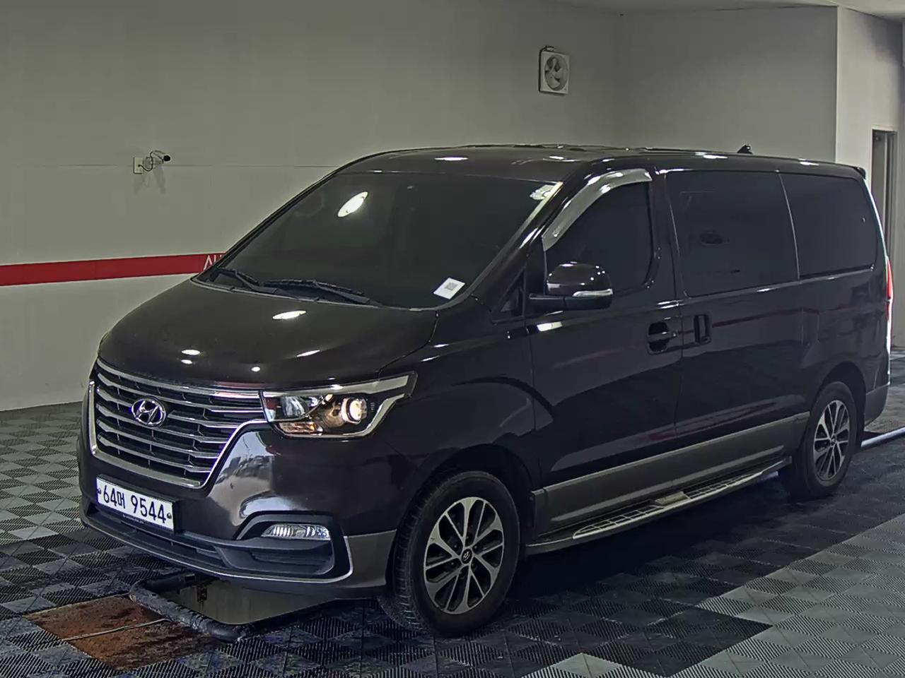 Hyundai Grand Starex
