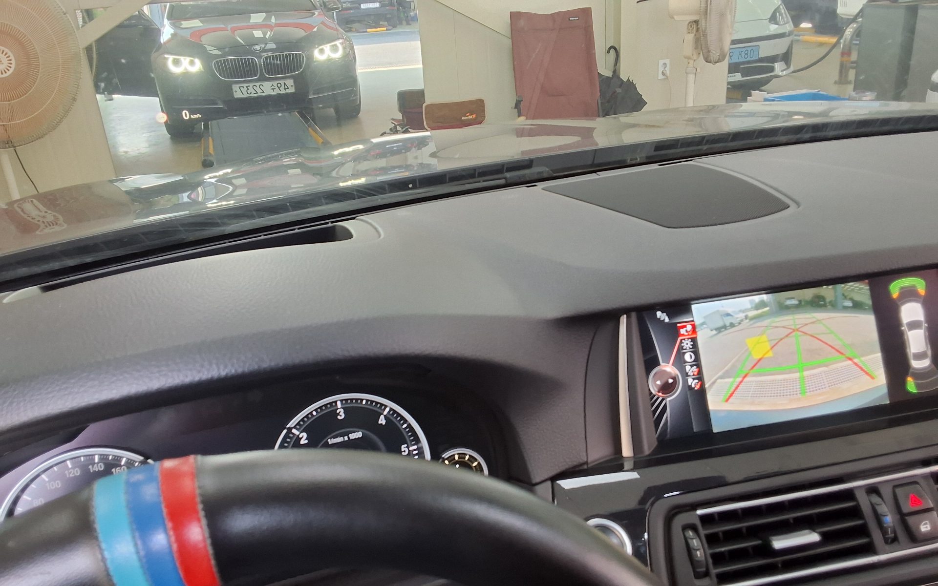 بي إم دبليو 5 Series (6Th Gen) 520D 2015 520d