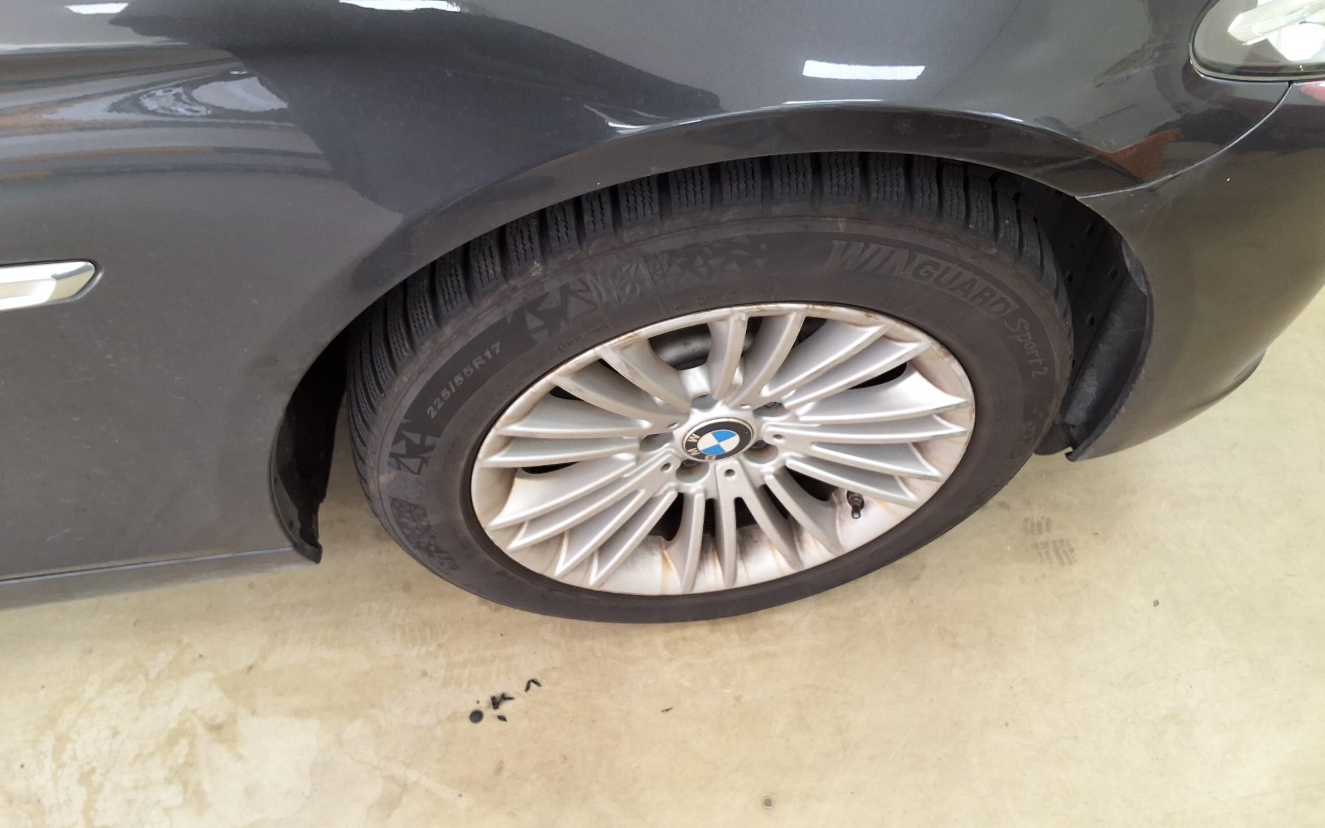 بي إم دبليو 5 Series (6Th Gen) 520D 2015 520d