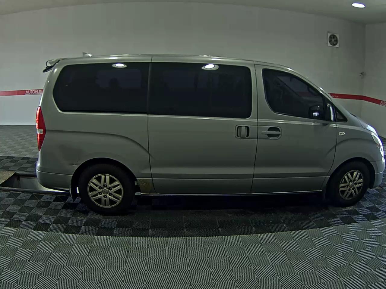 هيونداي جراند ستاركس 12 Seater ديزل مودرن 2018 MODERN