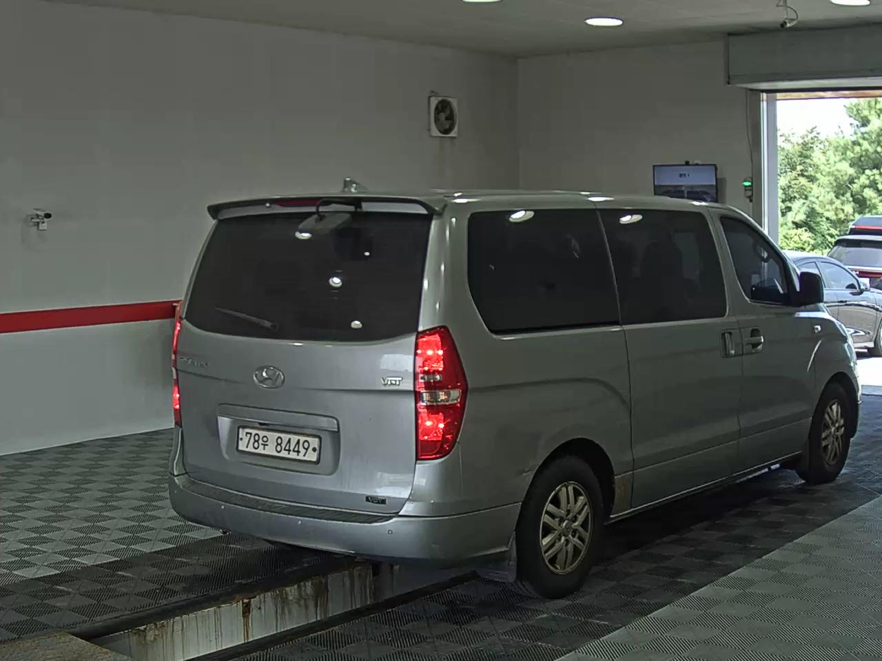 هيونداي جراند ستاركس 12 Seater ديزل مودرن 2018 MODERN