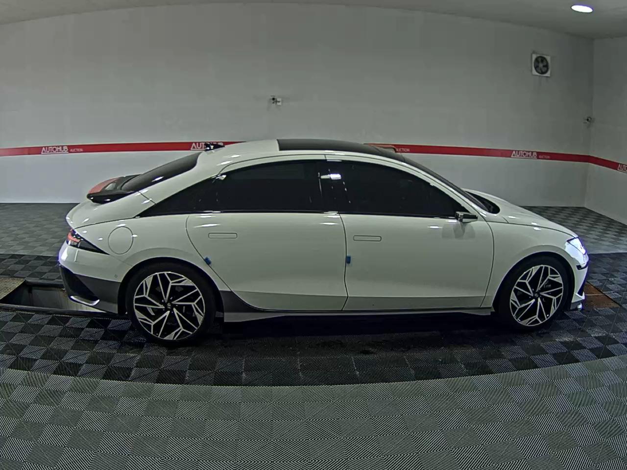 هيونداي أيونيك 2023 طويل المدى PRESTIGE