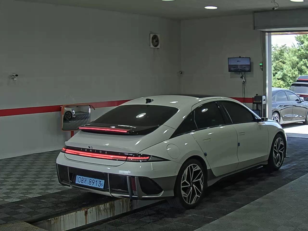 هيونداي أيونيك 2023 طويل المدى PRESTIGE