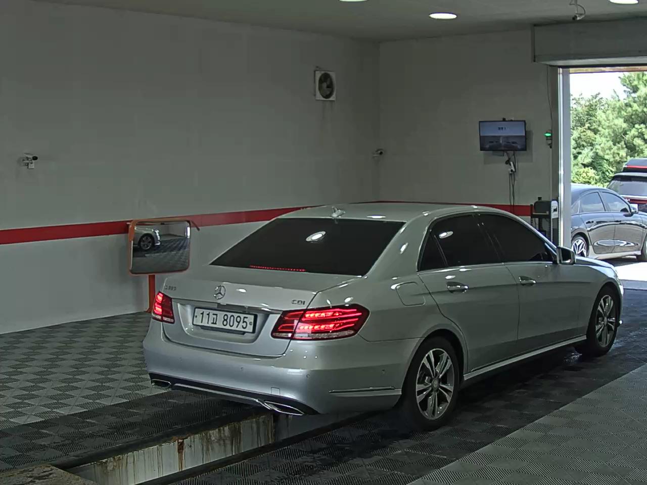 مرسيدس بنز E Class (4Th Gen) E220 Cdi Avantgarde 2016 E220