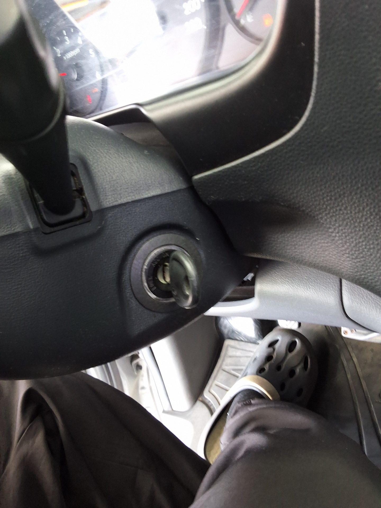 هيونداي جراند ستاركس 3 Seater ديزل فان Cvx ديلوكس 2013 VAN