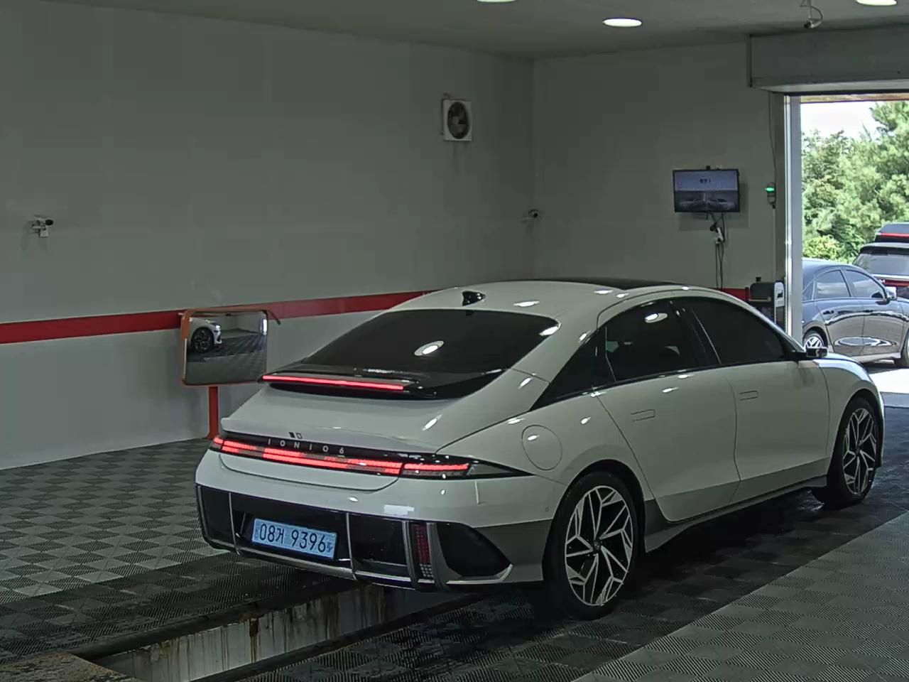 هيونداي أيونيك 2023 طويل المدى PRESTIGE