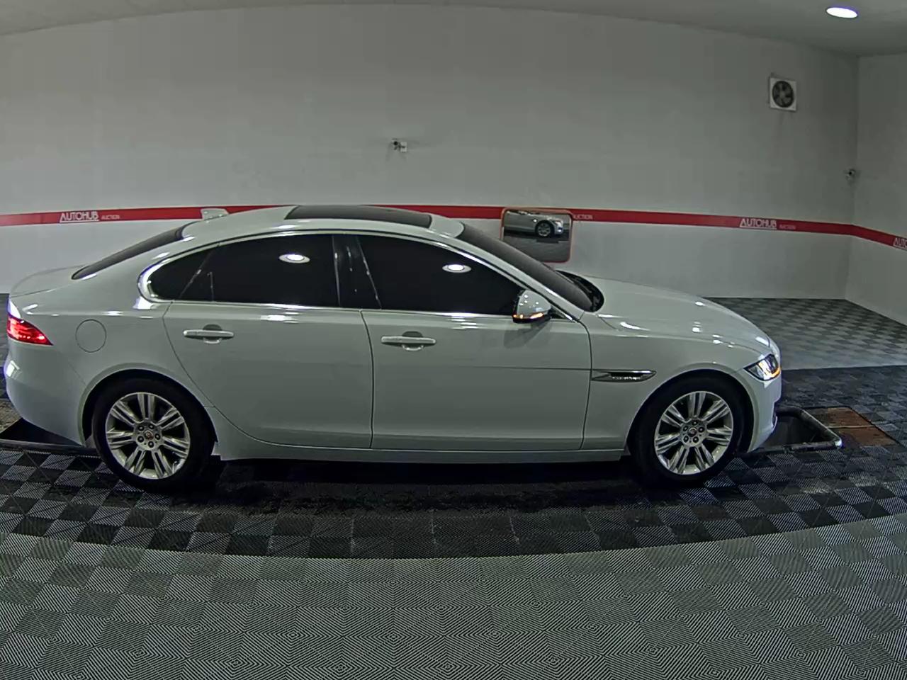 جاكوار Xf (2Nd Gen) 3.0 30D Portfolio 2016