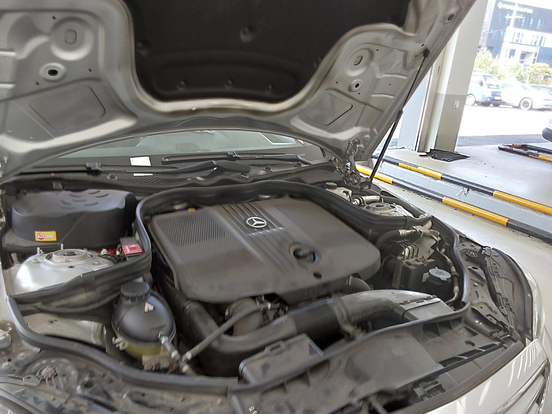 مرسيدس بنز E Class (4Th Gen) E220 Cdi Avantgarde 2014 E220