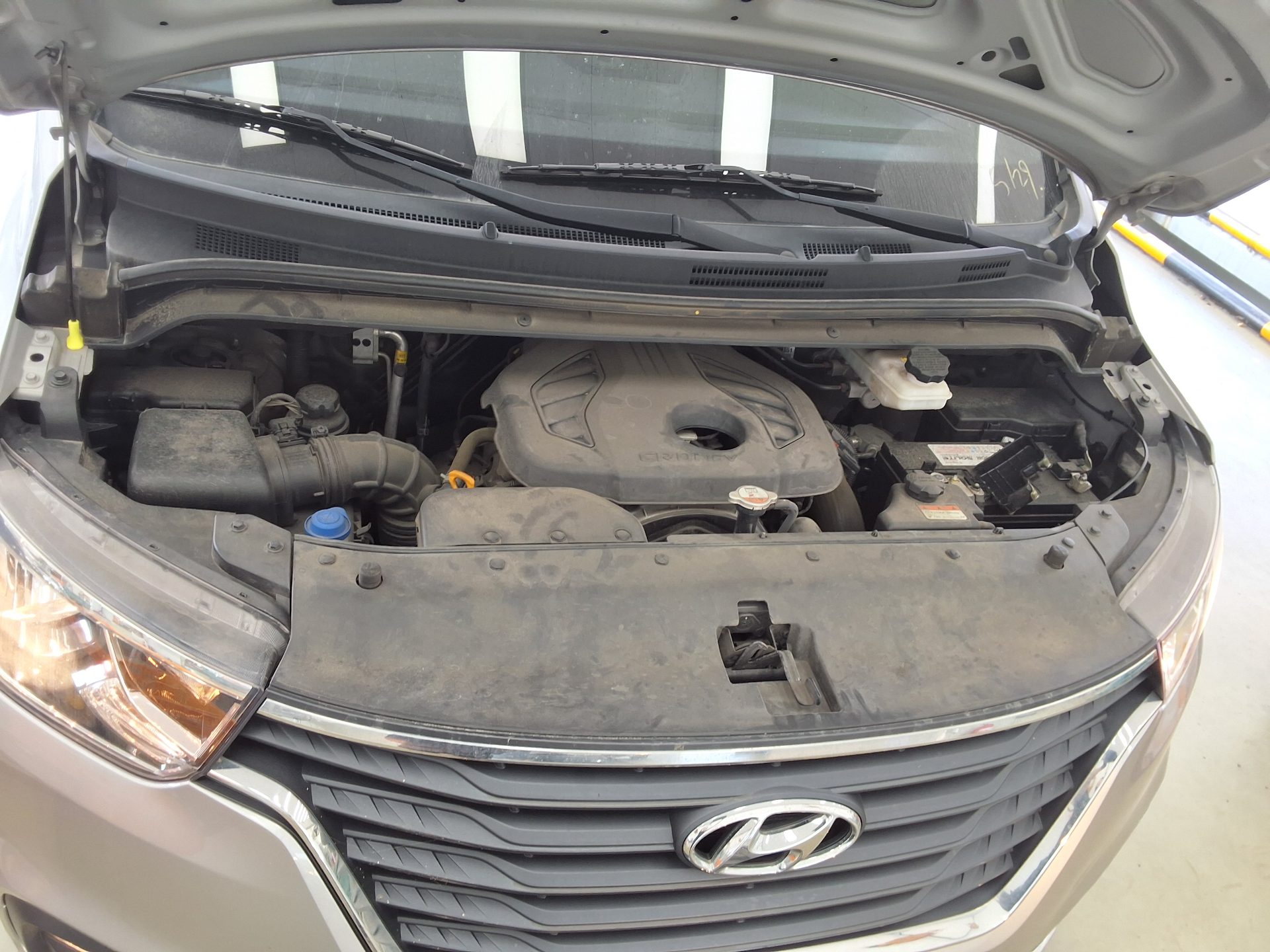 هيونداي الجديد جراند ستاركس 3 Seater ديزل فان سمارت 2021 VAN SMART