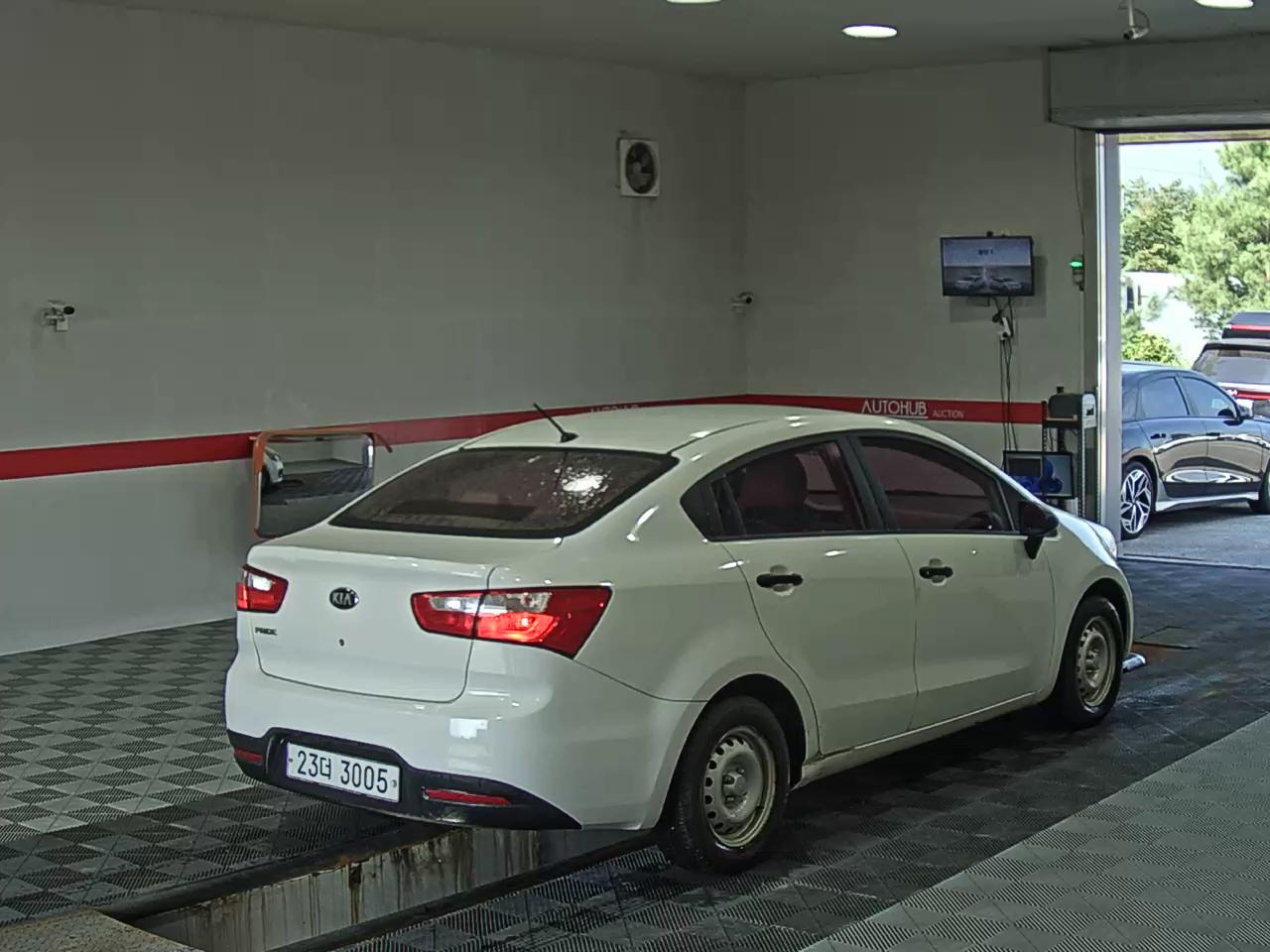 كيا الجديد كليا برايد 4 أبواب 1.4 Mpi سمارت 2014 SMART