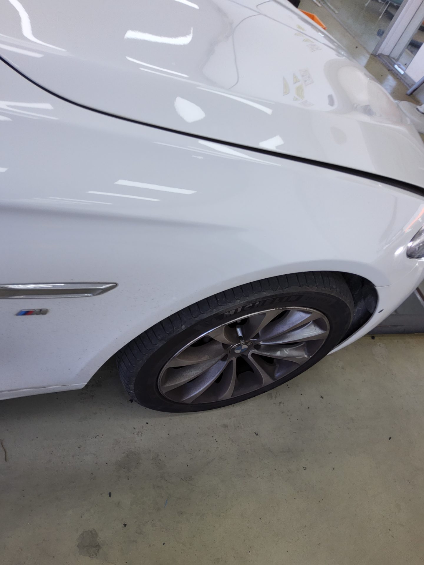 بي إم دبليو 5 Series (6Th Gen) 528I إكس درايف M Aerodynamic 2016 528i
