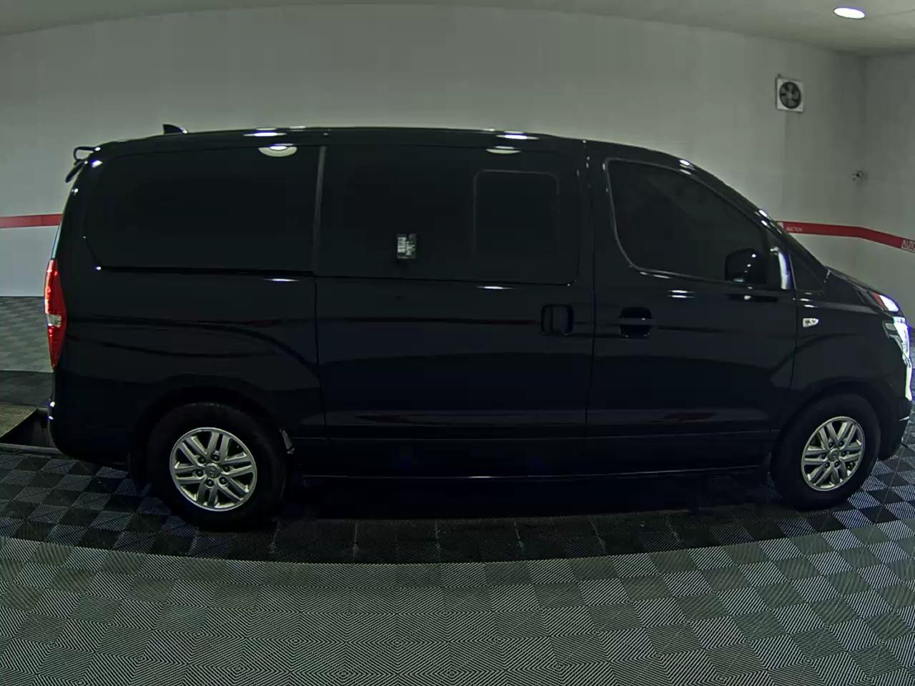 هيونداي الجديد جراند ستاركس 5 Seater ديزل فان سمارت 2019 VAN SMART