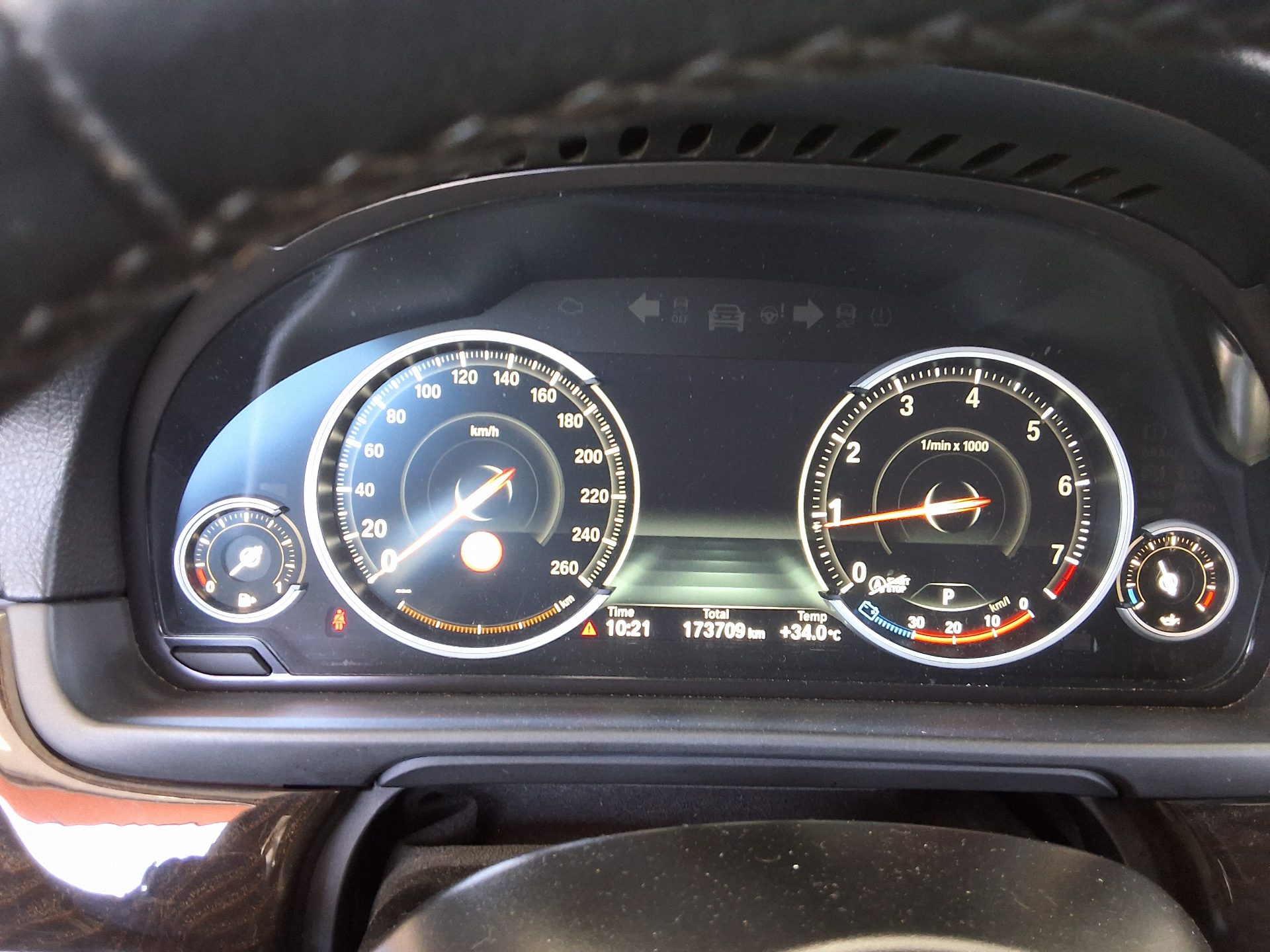 بي إم دبليو 5 Series (6Th Gen) 528I 2015 528i