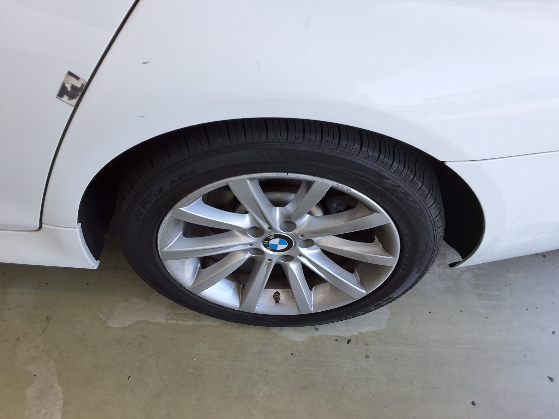 بي إم دبليو 5 Series (6Th Gen) 528I 2015 528i