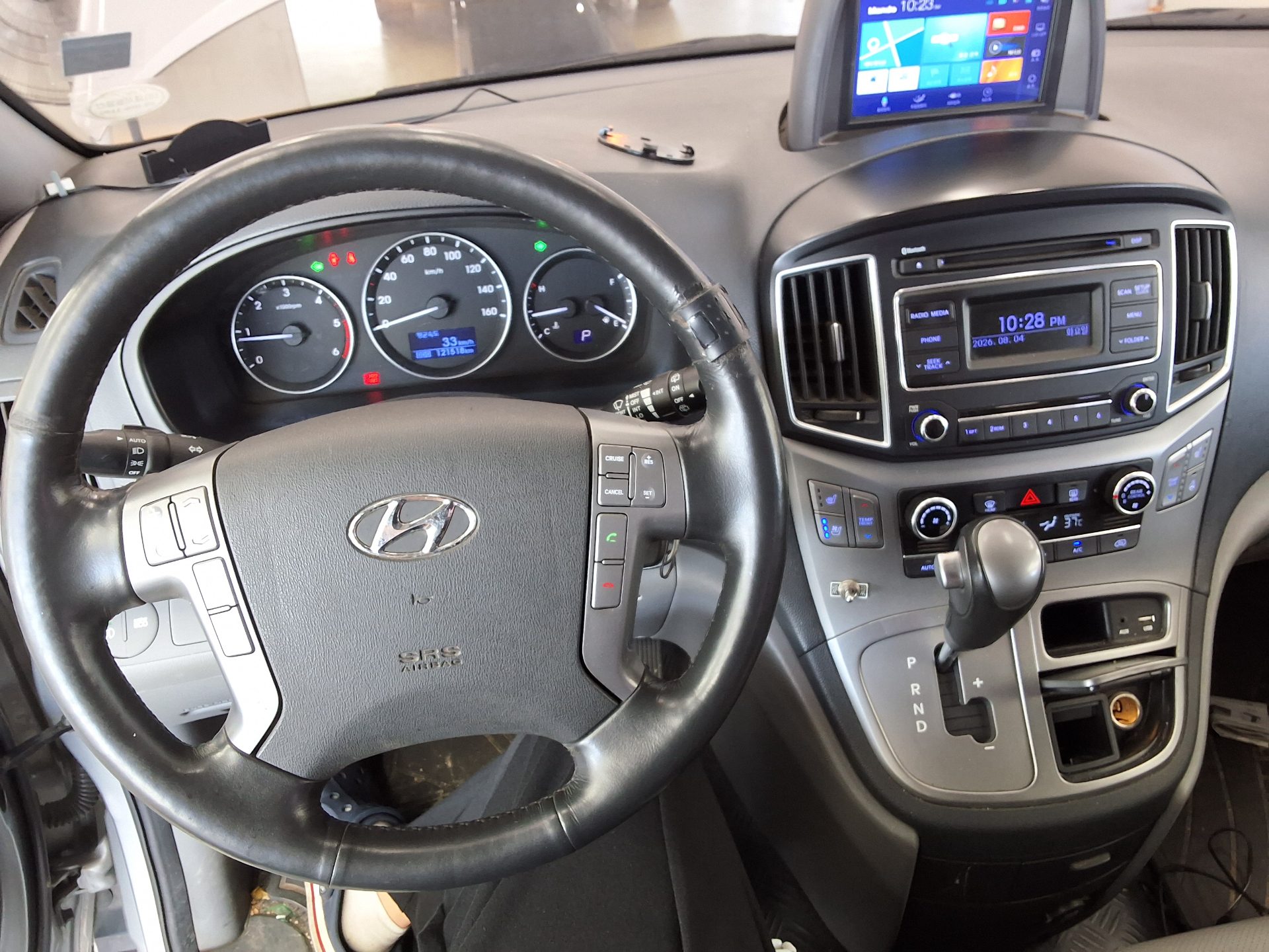 هيونداي جراند ستاركس 12 Seater ديزل مودرن سبيشل 2017 MODERN SPECIAL