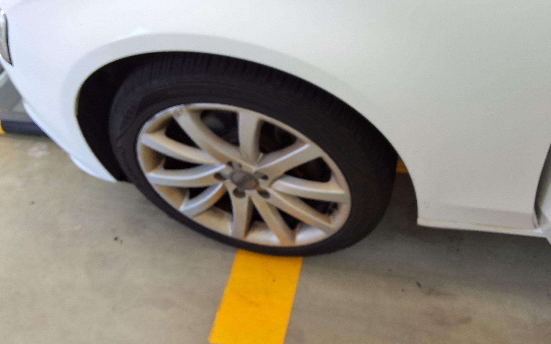 أودي إيه 4 (4Th Gen) 2.0 TDI Dynamic 2014