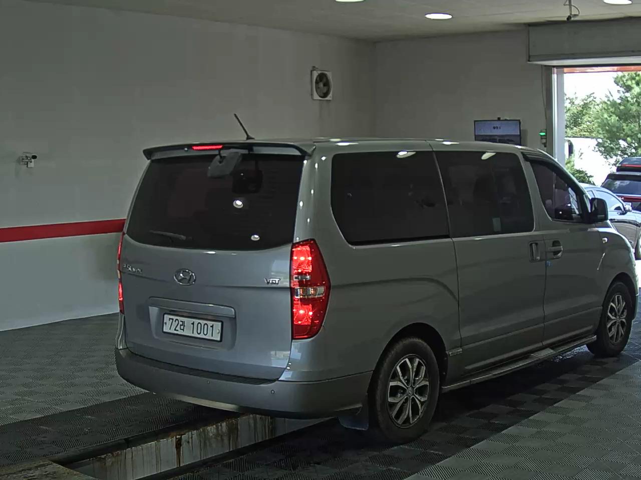هيونداي جراند ستاركس 12 Seater ديزل مودرن سبيشل 2017 MODERN SPECIAL