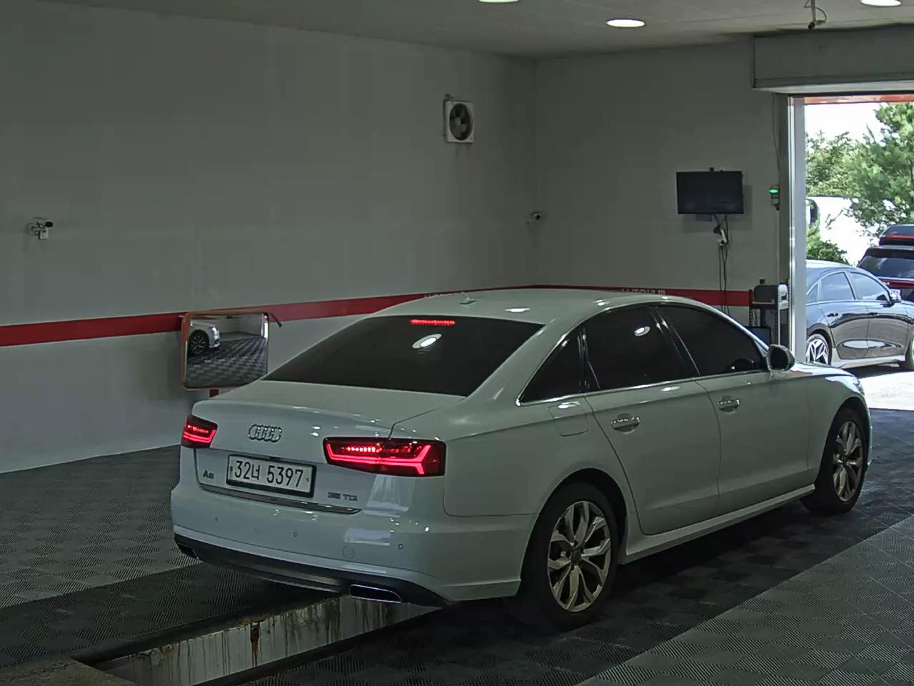 أودي إيه 6 (4Th Gen) 35 TDI بريميوم 2016 بريميوم