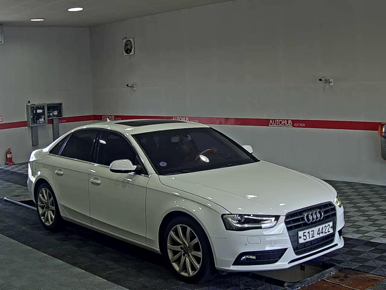 أودي إيه 4 (4Th Gen) 2.0 TDI Dynamic 2014