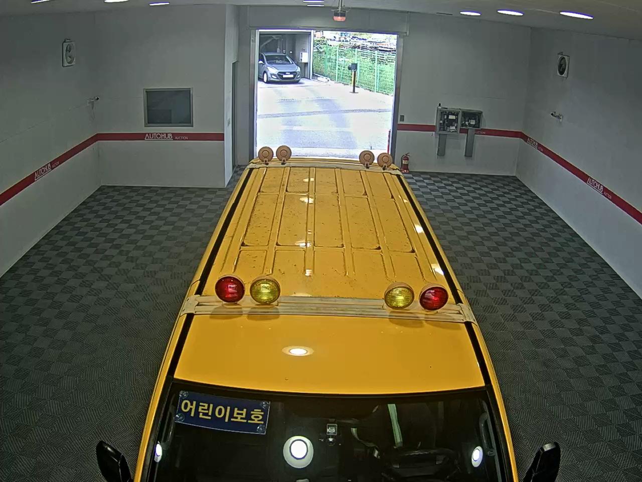 هيونداي جراند ستاركس Child Safety Vehicle 12 Seater 2015