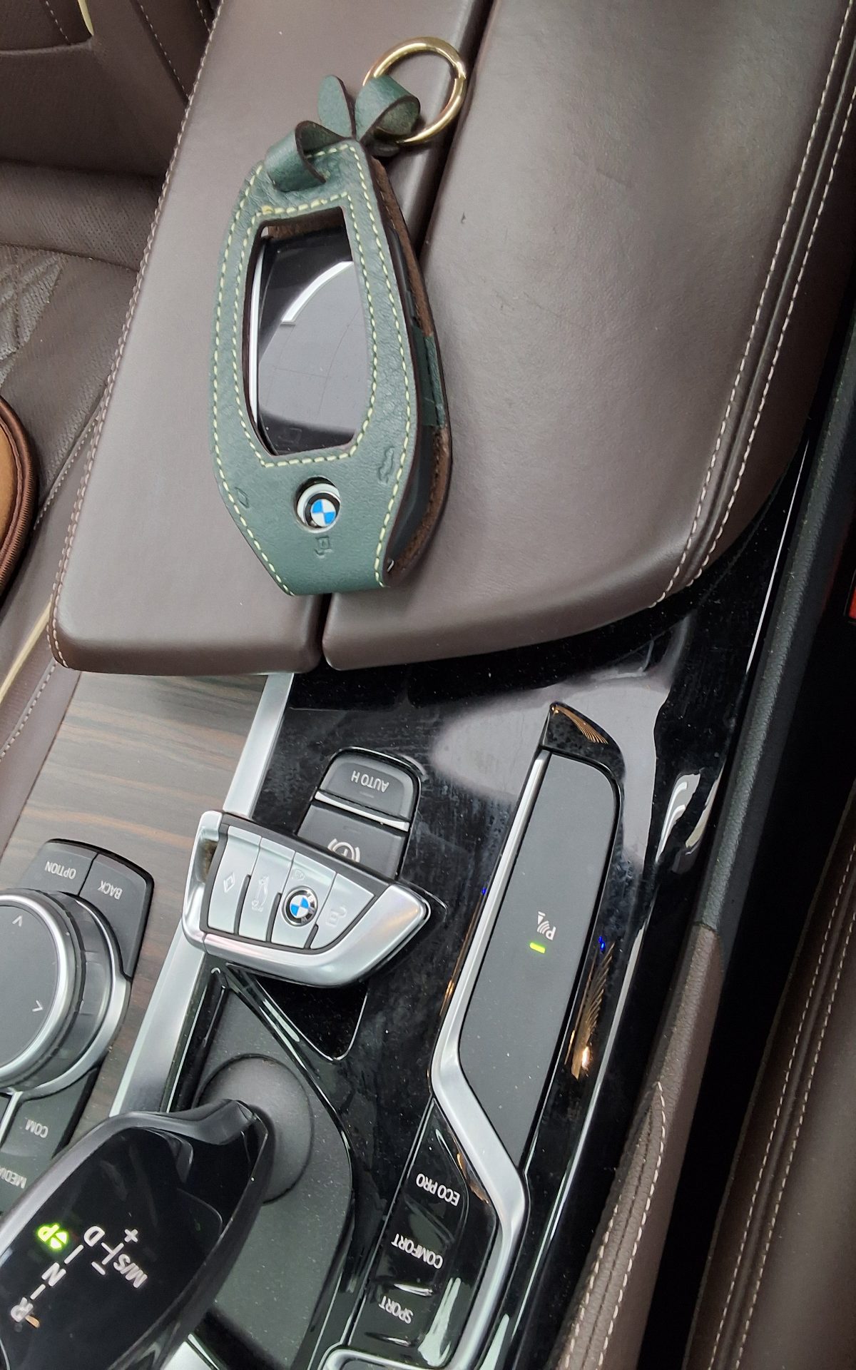 بي إم دبليو 5 Series (7Th Gen) 520D لكجري Line بلس 2020 فاخر LINE PLUS