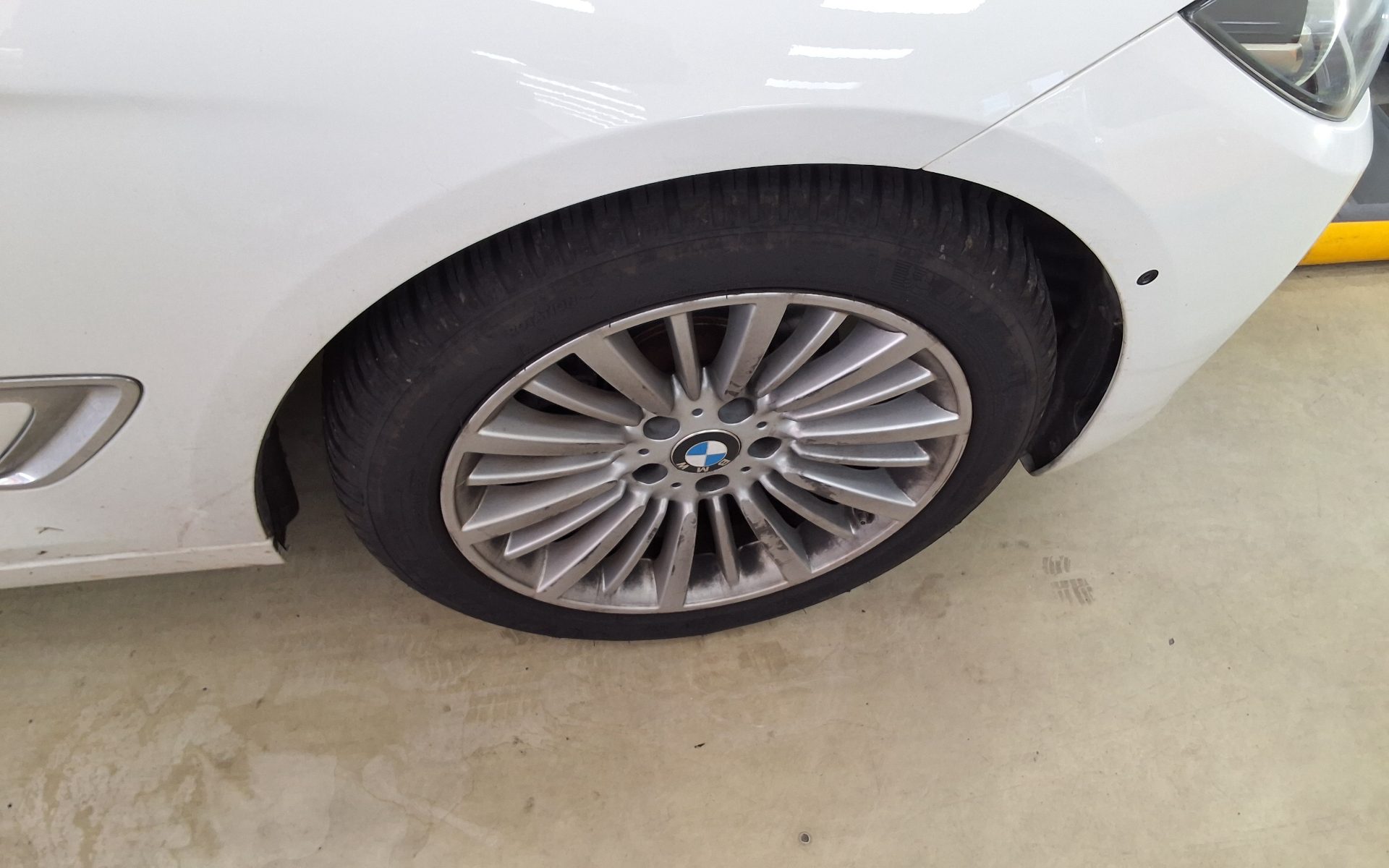 بي إم دبليو Gran Turismo (GT) 3 Series GT 320D لكجري Line 2020 GT GT فاخر LINE