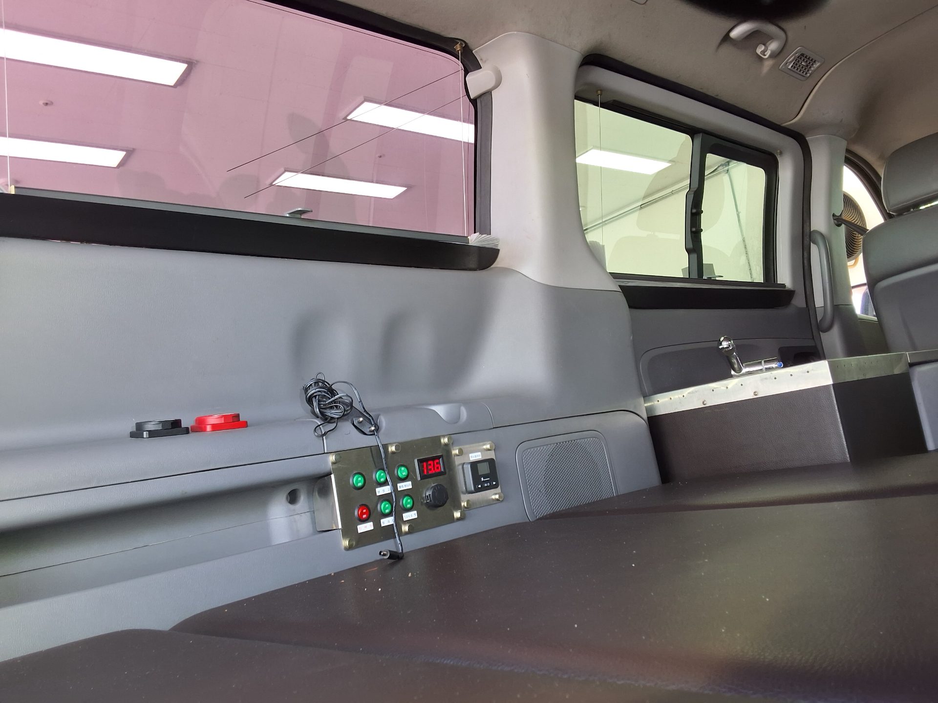 هيونداي جراند ستاركس 12 Seater ديزل Cvx Value 2011