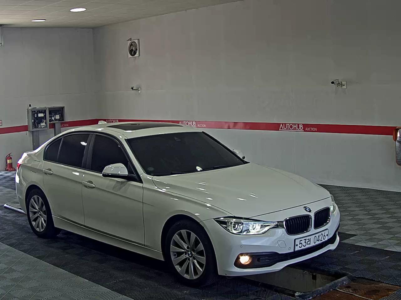 بي إم دبليو 3 Series (6Th Gen) 320D إكس درايف 2016 320d