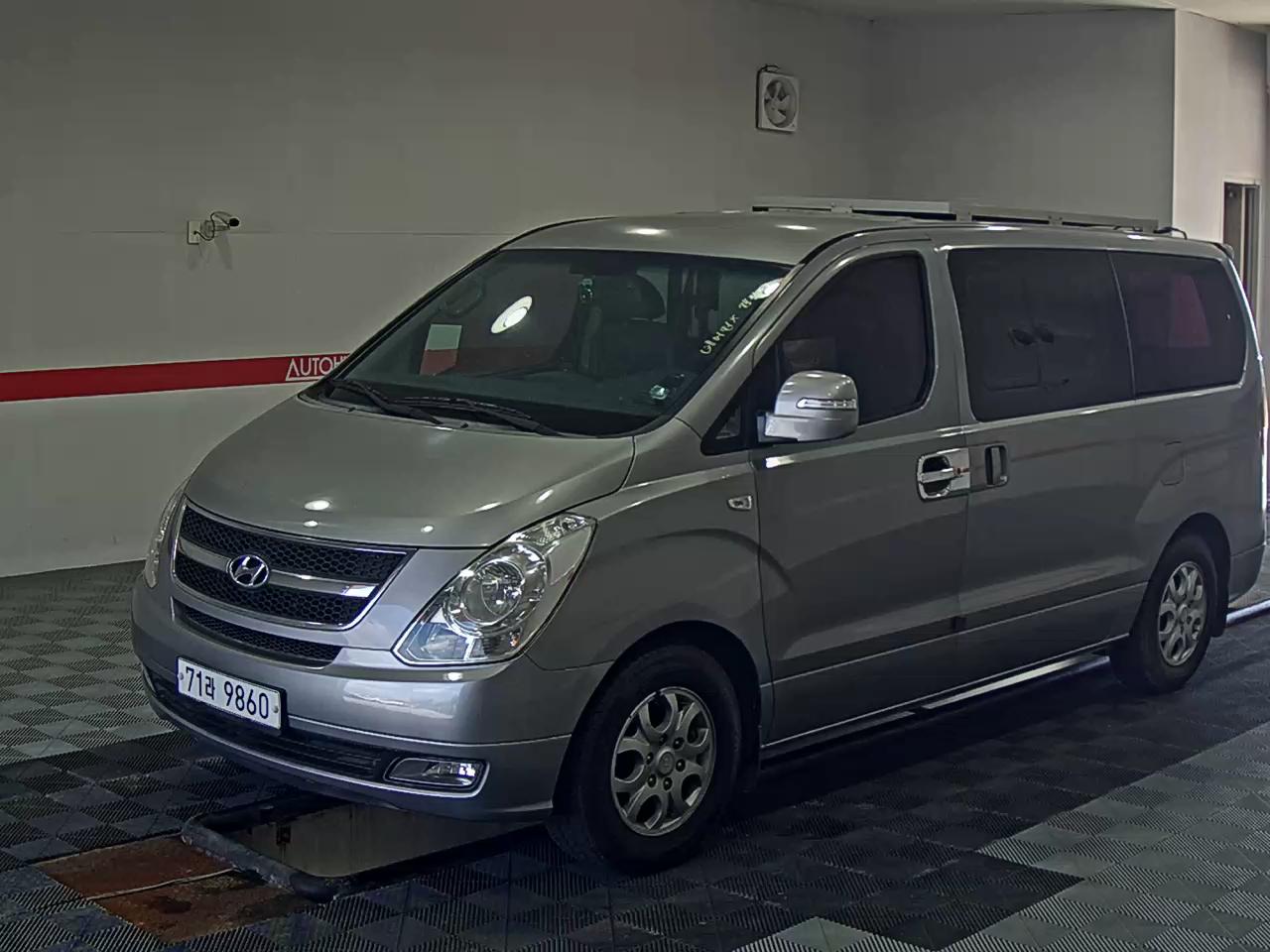 Hyundai Grand Starex