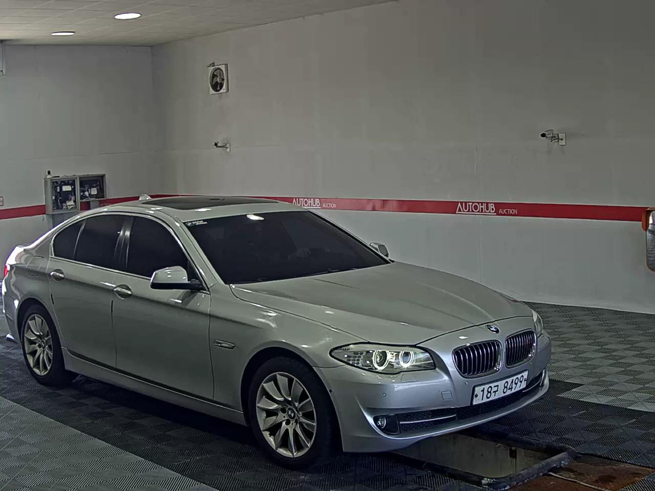 بي إم دبليو 5 Series (6Th Gen) 528I 2013 528i