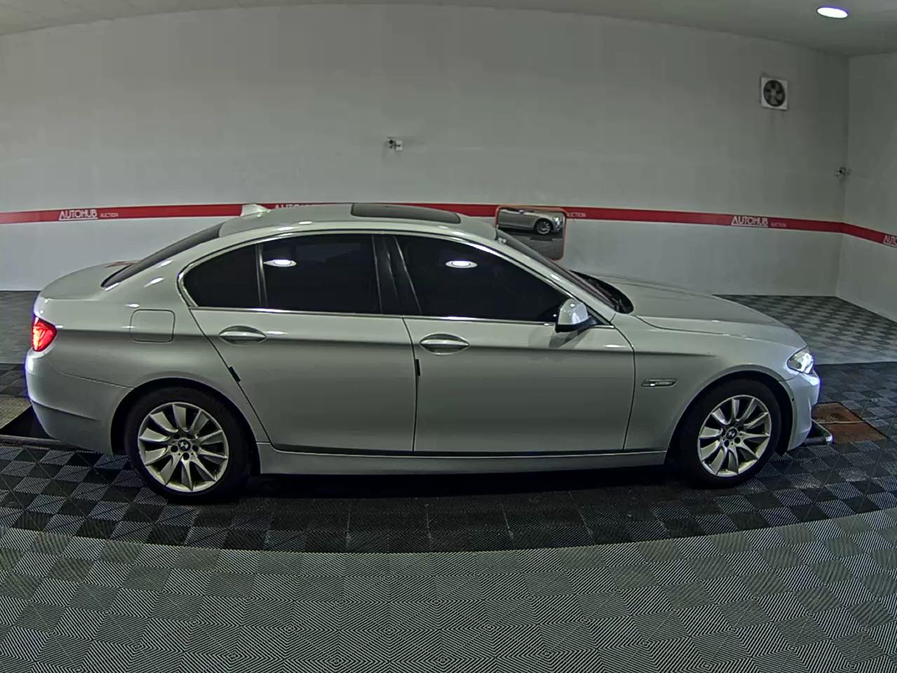بي إم دبليو 5 Series (6Th Gen) 528I 2013 528i