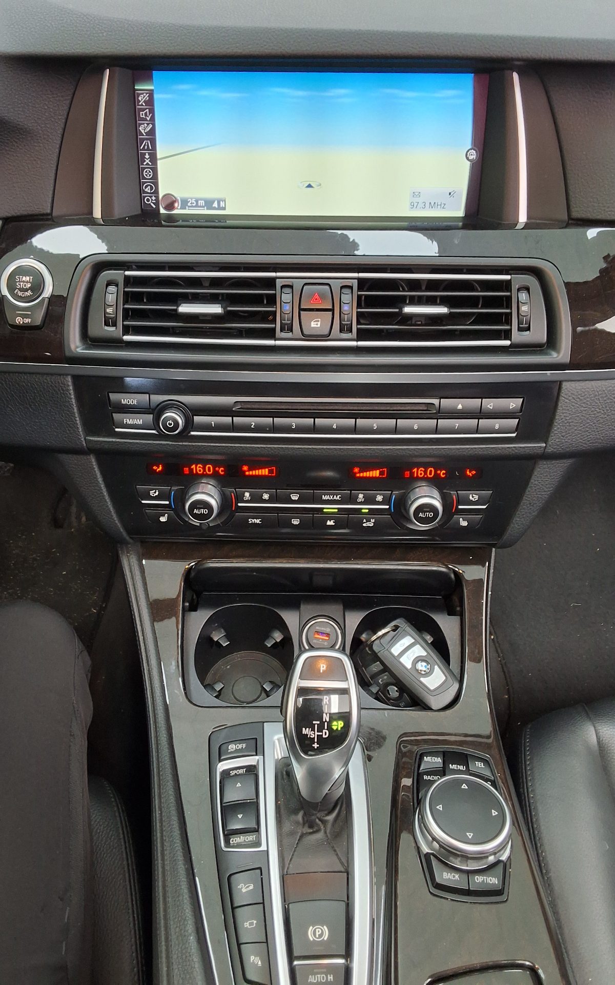 بي إم دبليو 5 Series (6Th Gen) 528I إكس درايف 2015 528i