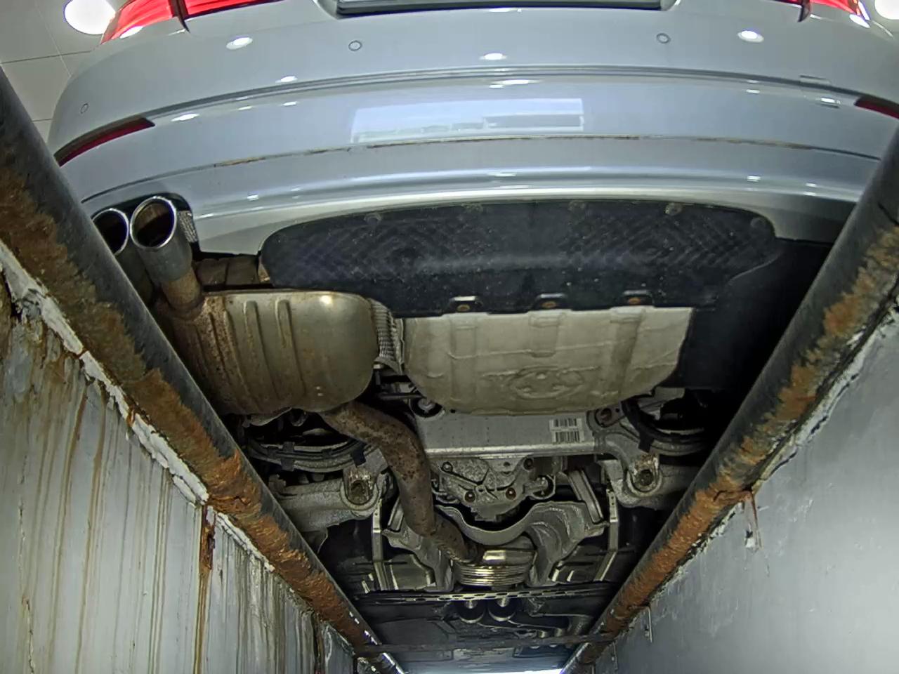 بي إم دبليو 5 Series (6Th Gen) 528I 2011 528i